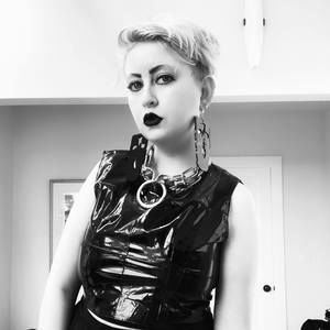 Meet your Posher, Claire